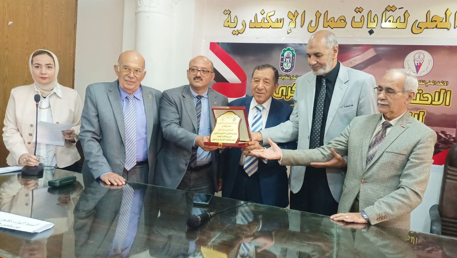 الاتحاد المحلي لعمال الإسكندرية يحتفل بالذكرى الـ52 لنصر أكتوبر المجيد